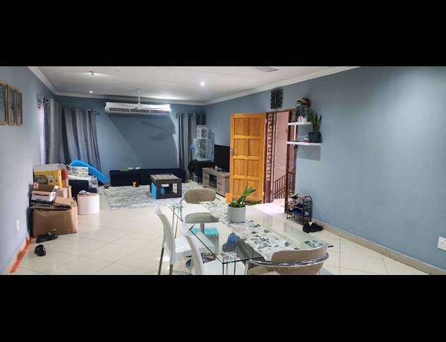 6 BEDROOM HOUSE FOR SALE IN ZINNIAVILLE